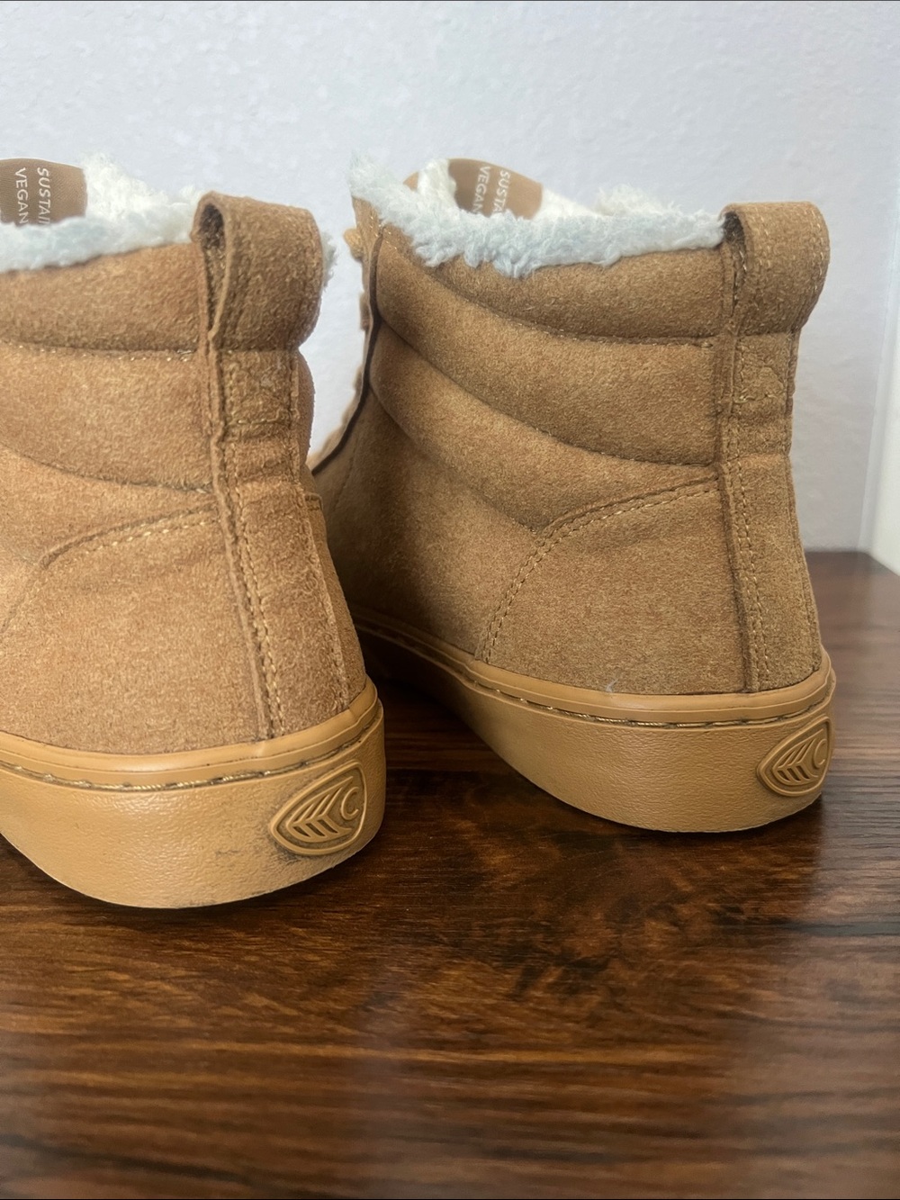 Cariuma OCA Therma Sherpa Lined High Top Sneakers Women's Size 8 Men's Size 6.5 - Picture 11 of 13